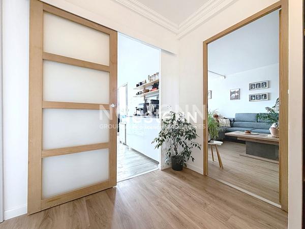 Appartement Guyancourt en dernier étage, Gare à Pieds 4 pièce(s) 84M², Terrasse, box. Excellent état