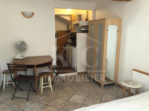 CARCASSONNE - IMMEUBLE 210 M² - 2 STUDIOS + 1 APPARTEMENT 142 M² - COUR - GARAGE Détails des diagnostics énergétiques