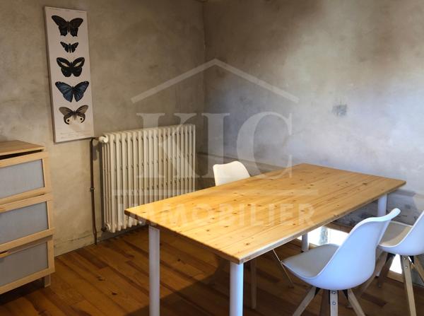 CARCASSONNE - IMMEUBLE 210 M² - 2 STUDIOS + 1 APPARTEMENT 142 M² - COUR - GARAGE Détails des diagnostics énergétiques