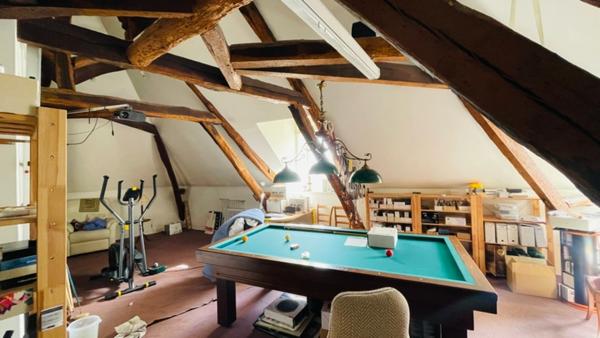Maison bourgeoise 200m2 4 chambres et bureau avec ascenseur, jardin et extension architecturale – Centre-ville de Nevers (58)