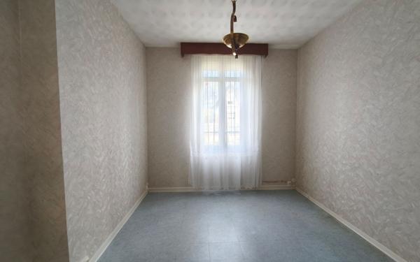 Maison à vendre    3 pièces • 153 m2 Saint-Aubin-lès-Elbeuf