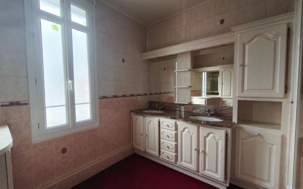 Maison à vendre    3 pièces • 153 m2 Saint-Aubin-lès-Elbeuf