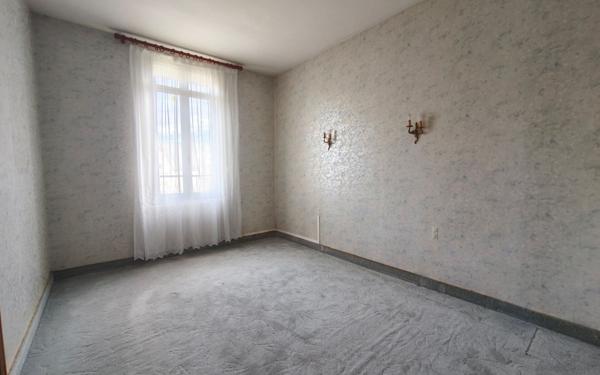 Maison à vendre    3 pièces • 153 m2 Saint-Aubin-lès-Elbeuf