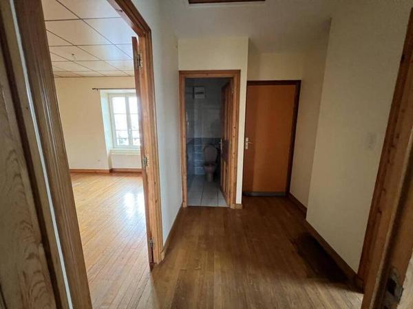 Appartement 4 pièces                                        - 43490 Costaros Réf : 12051