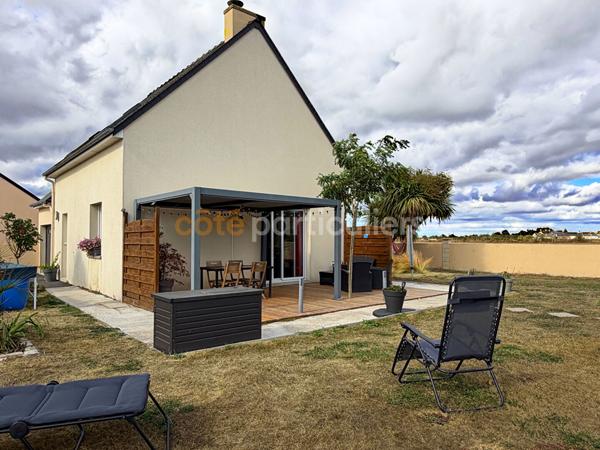 Vente
                Maison88 m² - 4 Pièces -
                    MONTMARTIN EN GRAIGNES (50620)