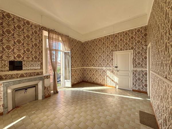 A pied des commerces, de la mer et de la gare