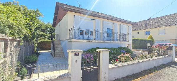 Maison LAVAL très bon secteur (hilard) 4 pièce(s) / 2chs +1 / 83 m2