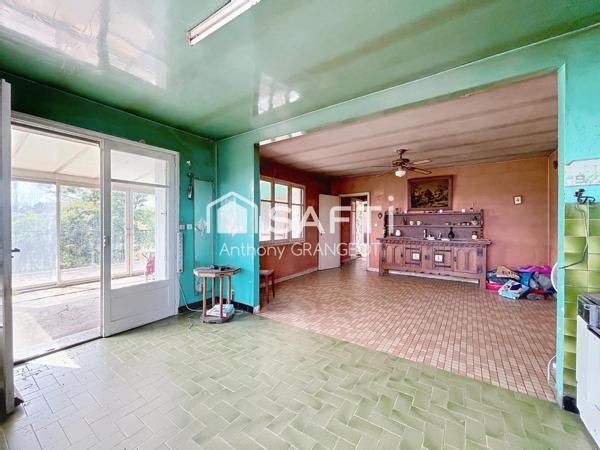 Maison de village de 190M² environ à rénover avec terrain attenant de 5000M²