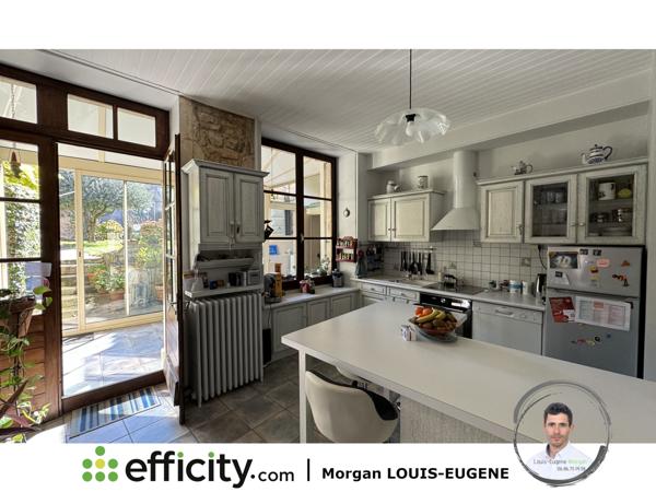 Maison 10 pièces - 283 m²