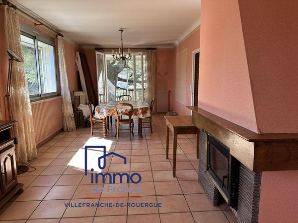 Maison 186 m², 5 chambres et grand garage sur 828 m² de terrain