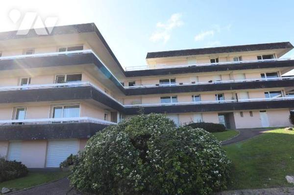 Appartement F2 bis, en residence