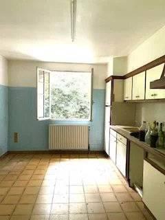 Grande maison A RENOVER