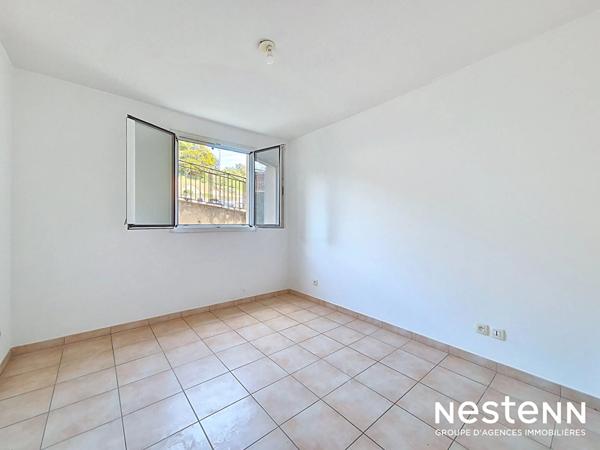 Appartement 4 pièces au centre ville de la Croix Valmer avec garage et terrasse