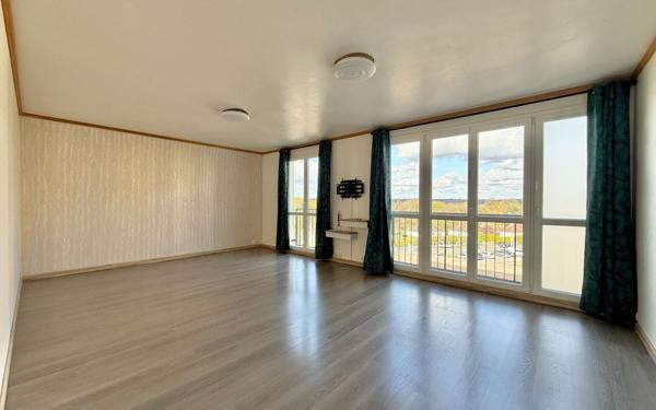 Appartement à vendre    5 pièces • 85 m2 Maromme