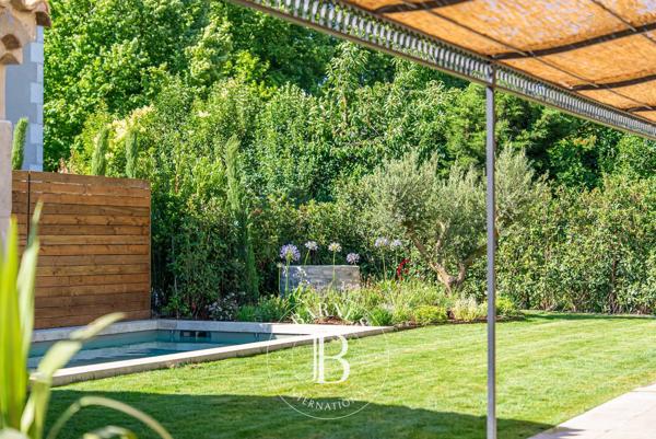 Saint-Rémy-de-Provence, Maison 4 Chambres -  210 m² à vendre