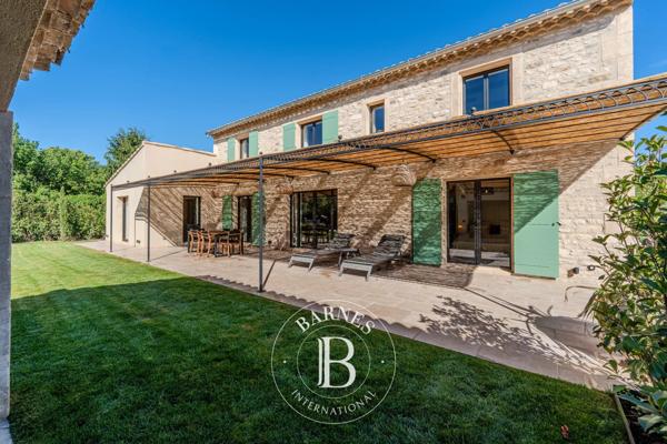 Saint-Rémy-de-Provence, Maison 4 Chambres -  210 m² à vendre