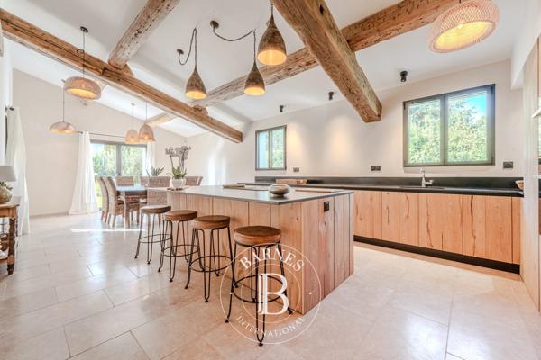 Saint-Rémy-de-Provence, Maison 4 Chambres -  210 m² à vendre