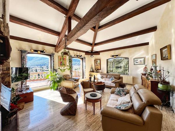 Maison Hyeres 11 pièce(s) 280 m² - Splendide propriété en pierres de Bormes