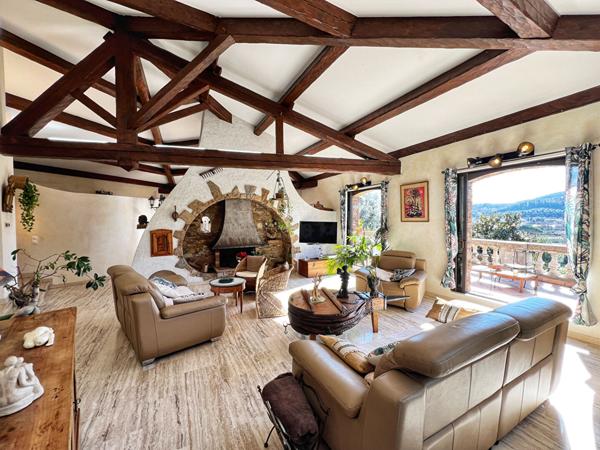 Maison Hyeres 11 pièce(s) 280 m² - Splendide propriété en pierres de Bormes