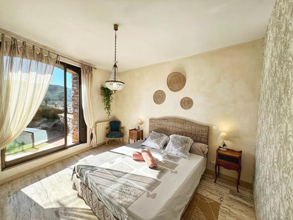 Maison Hyeres 11 pièce(s) 280 m² - Splendide propriété en pierres de Bormes