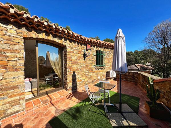 Maison Hyeres 11 pièce(s) 280 m² - Splendide propriété en pierres de Bormes