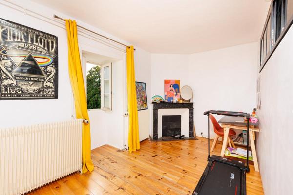 Appartement de 3 pièces de 89.66 m2 - Orthez centre-ville