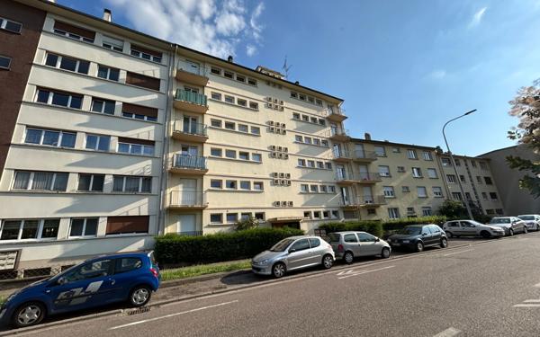 Appartement à vendre    3 pièces • 70 m2 Metz