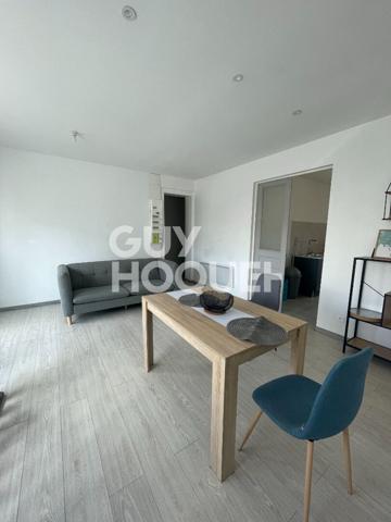 APPARTEMENT MEUBLE 2 PIÈCES  - AVEC COUR