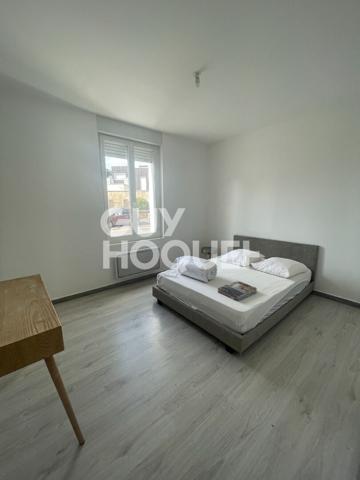 APPARTEMENT MEUBLE 2 PIÈCES  - AVEC COUR