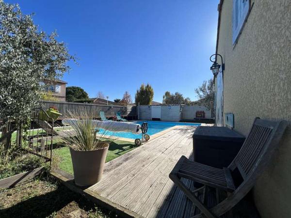 Villa T4 de 100m² avec garage et piscine sur un terrain de 500m²