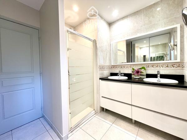 Maison
                                                                                                                                                                                                                                                                                                                        7 pièce(s)                                                                                                                                                                                                          4 chambre(s)                                                                                                                                                                                                          232  m²