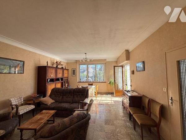 EXCLUSIVITÉ- MAISON RENNES - QUARTIER LA POTERIE
Venez découvrir cette maison d'environ 103 m²...