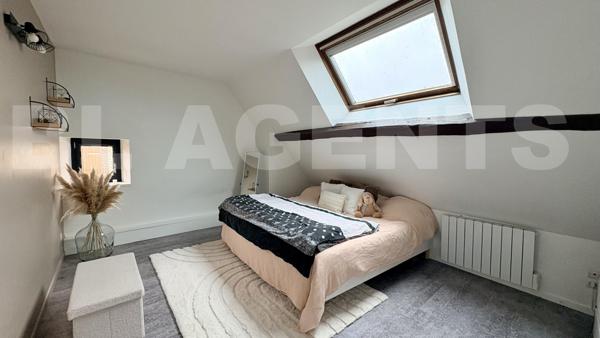 Charmante maison ancienne de 102 m2 avec poutres apparentes et murs en pierre