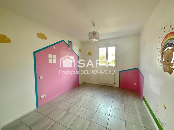 Maison familiale 186m2, 5chambres; 2 garages, pergola bio climatique, panneaux photovoltaïques