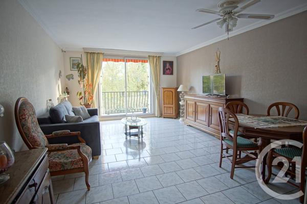 Appartement F3 à vendre  3 pièces - 70,90 m2 CHOISY LE ROI - 94