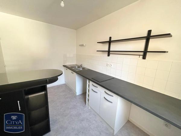 Appartement à louer 2 pièces 49.3m² Le Mans (72100)