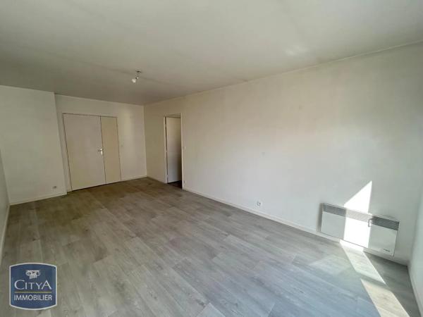 Appartement à louer 2 pièces 49.3m² Le Mans (72100)