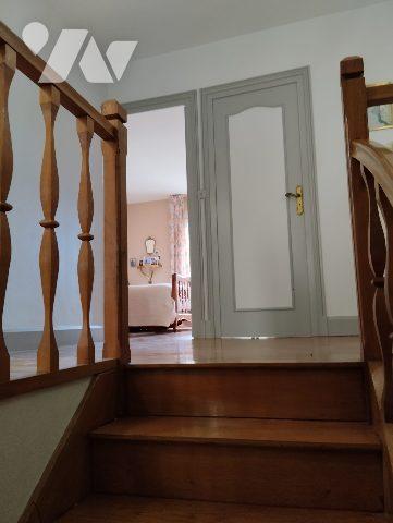 ENSEMBLE DE DEUX MAISONS JARDINS + GARAGES