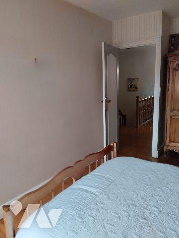 ENSEMBLE DE DEUX MAISONS JARDINS + GARAGES