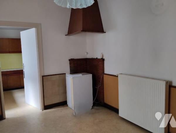 ENSEMBLE DE DEUX MAISONS JARDINS + GARAGES