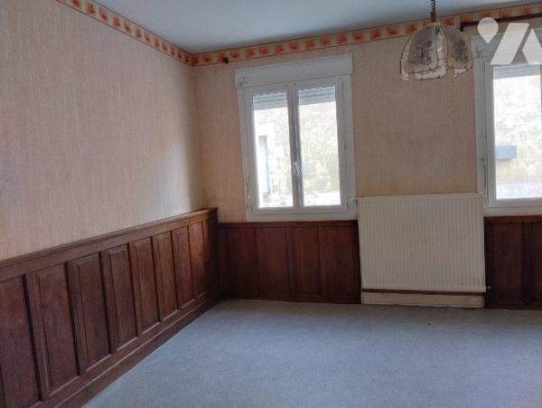 ENSEMBLE DE DEUX MAISONS JARDINS + GARAGES