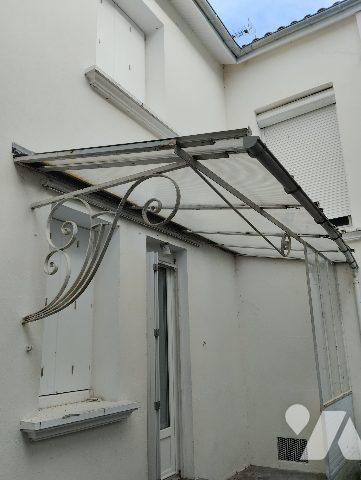 ENSEMBLE DE DEUX MAISONS JARDINS + GARAGES