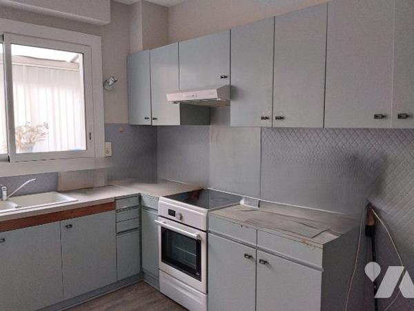 ENSEMBLE DE DEUX MAISONS JARDINS + GARAGES