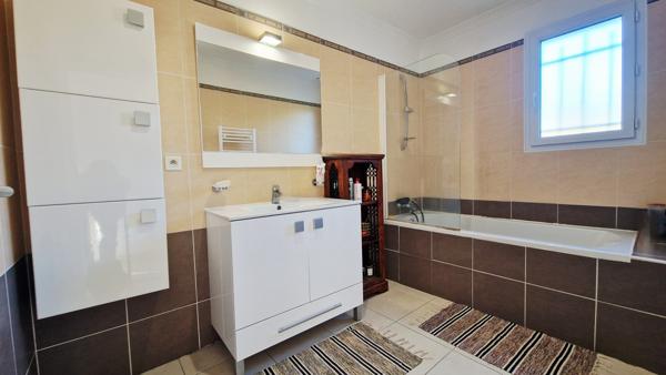 Maison 4 pièces - 89 m² Exclusivité efficity