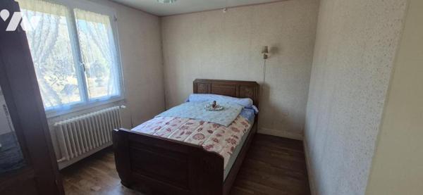 MAISON 3 CHAMBRES - PROCHE GARE - TERRAIN 982 M2