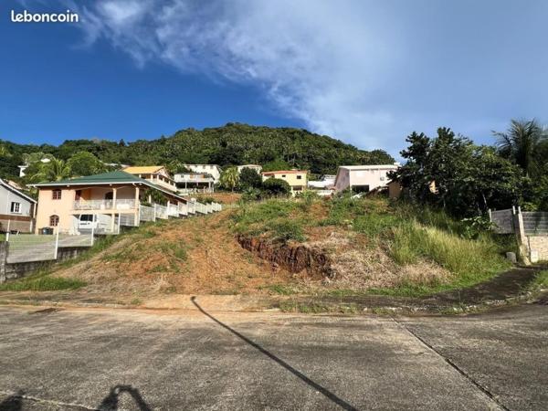 Terrain 799 m²  Sainte-Marie avec permis