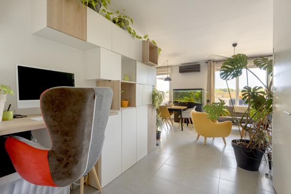 Appartement
         3 pièces
        - 70 m² 249 000 € *
