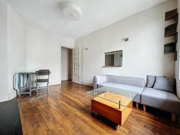 Appartement à louer    3 pièces • 50,49 m2 Joinville-le-Pont