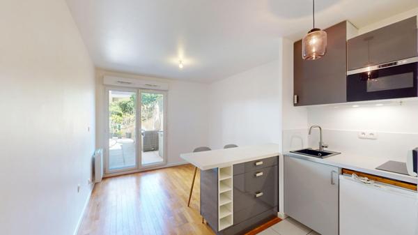 Studio 1 pièce 21.72 m² + Terrasse de 19.76 m² + Partking + Aucun travaux