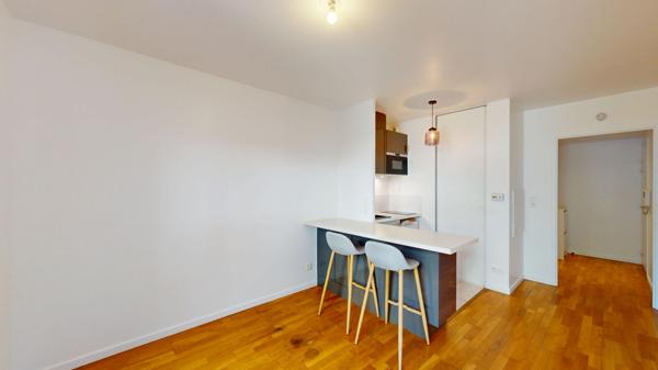 Studio 1 pièce 21.72 m² + Terrasse de 19.76 m² + Partking + Aucun travaux